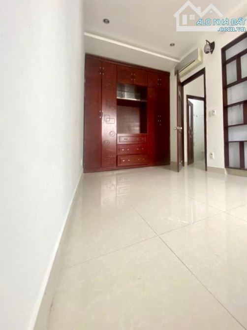 NGAY TRUNG TÂM Y TẾ QUẬN 3 - Trần Quốc Thảo - GÓC - 45m2, ngang bự, 4T BTCT, 7 tỷ nhỉnh - 2