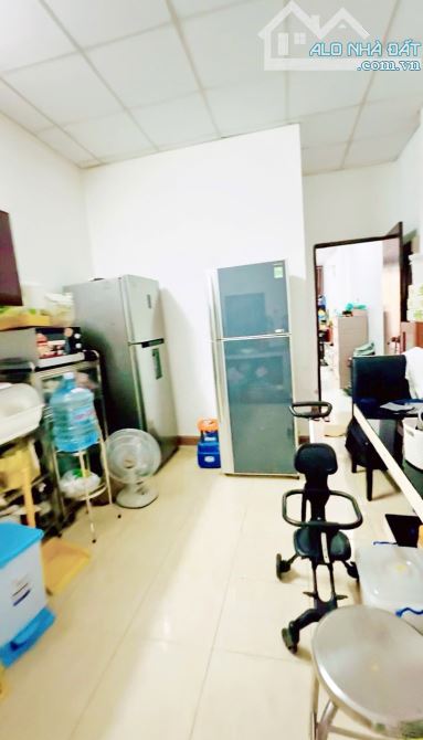 Bán nhà 2 mặt hẻm gần MT đường Phạm Thế Hiển P.Chánh Hưng Quận 8 - 2
