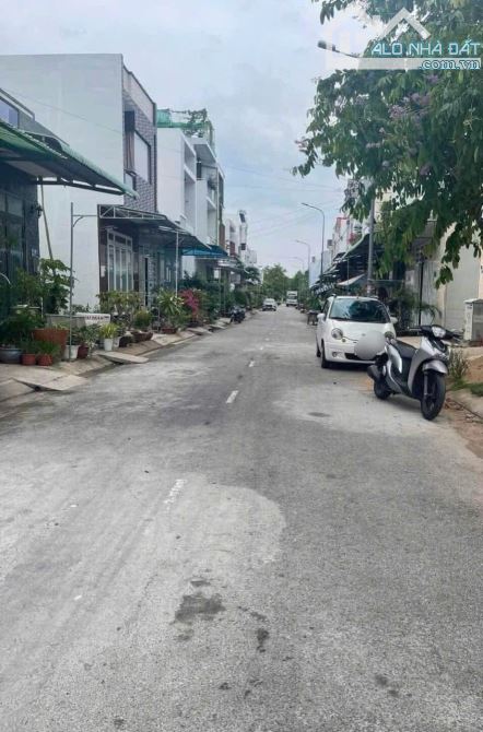 Cần bán gấp nhà vì kẹt nợ vị trí Tân Hiệp,Hóc Môn – giá 980triệ.u, bớt lộc có Sổ Hồng Riên - 2