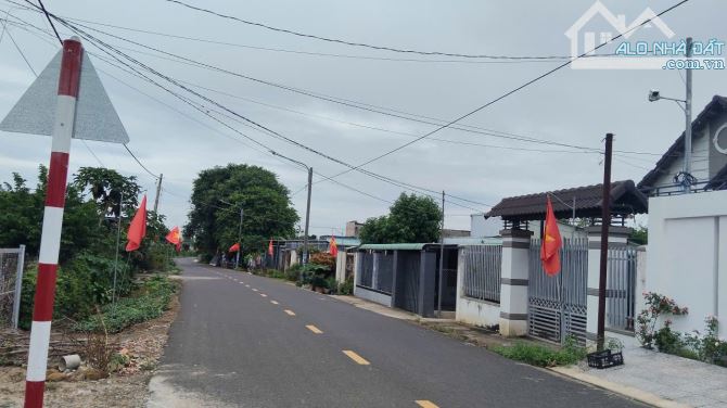 BÁN ĐẤT TRUNG TÂM THỊ TRẤN ĐẤT ĐỎ - BRVT.ĐƯỜNG NGUYỄN ĐÌNH CHIỂU 122m2(6×18) NỞ HẬU - 2