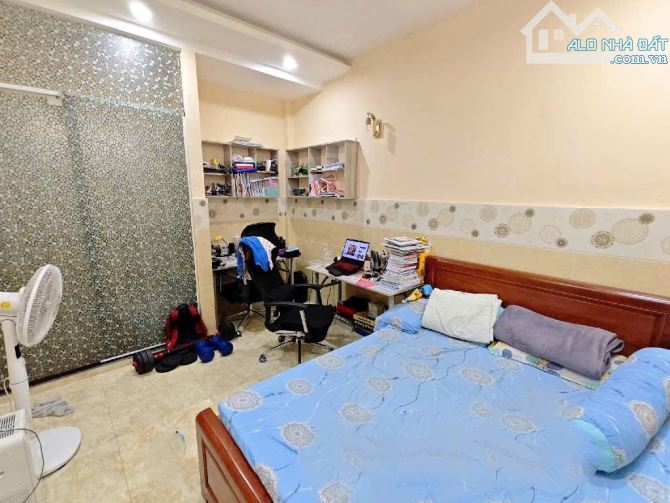 Ở NGAY! Bán Nhà 2 Tầng Cực Đẹp Phan Đăng Lưu, 33m2, 5.5 Tỷ - 2