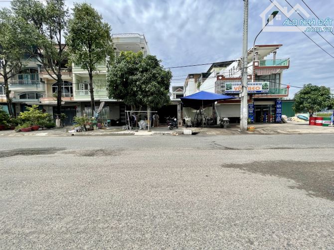 BÁN 2 LÔ ĐẤT VIEW BIỂN ĐƯỜNG NGUYỄN VĂN LINH RỘNG 30m , CHIỀU NGANG 5m - 2