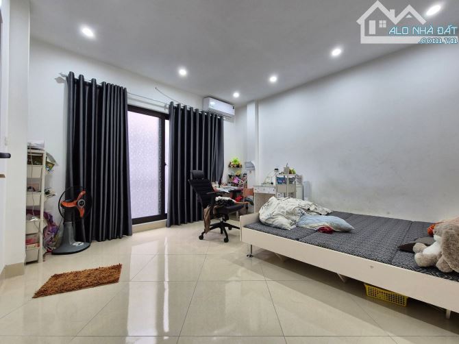 BÁN NHÀ SIÊU PHẨM LÊ TRỌNG TẤN – 30M² – 5 TẦNG – FULL NỘI THẤT – GIÁ 8.38 TỶ - 2
