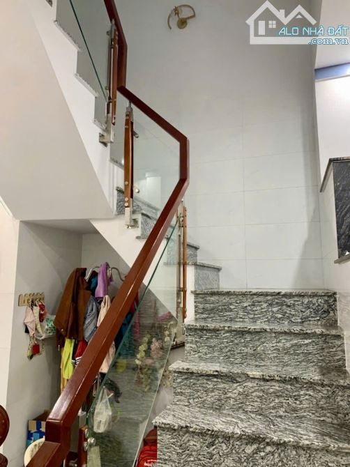 Bán nhà Nguyễn Thị Tú ngay khu CN Vĩnh Lộc hẻm 1 sẹc 50ra mặt tiền 80m2,4Tầng 5 tỷ2 - 2