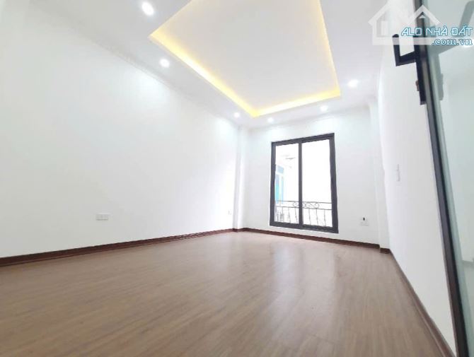 nhà bán Tam Trinh, Q. Hoàng Mai, 38m xây mới 5 tầng - 6PN, hơn 7 tỷ, 2 thoáng vĩnh viễn - 2
