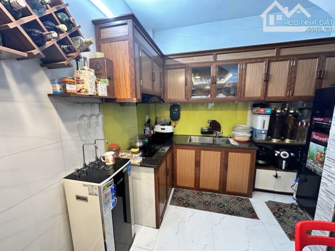 💥Hiếm khuôn tiền hơn 8 tỷ nh.à Nguyễn Văn Cừ, Bồ Đề, mặt ngõ thông, ô tô đỗ cửa. - 2