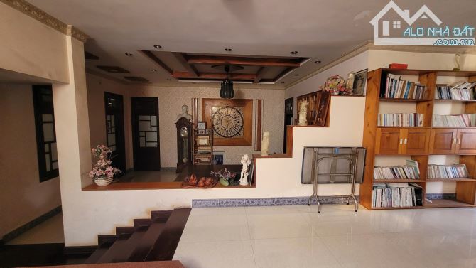 Bán biệt thự Lưu Quang Thuận Ngũ Hành sơn sát Hồ Xuân Hương 630m2 ngang 19m có 6pn - 2