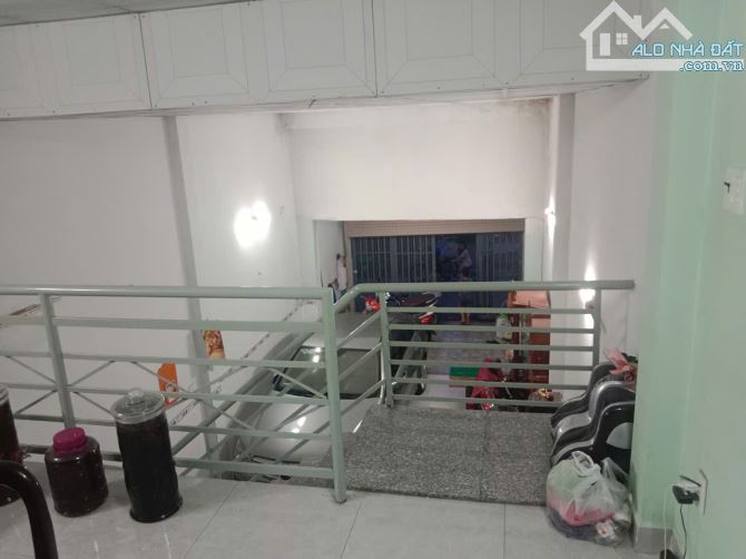Bán nhà đường số 102 , TNP. A, Quận 9. - DT : 4.3 x 19m ( nở hậu 4.5m ) = 82.2 - 2