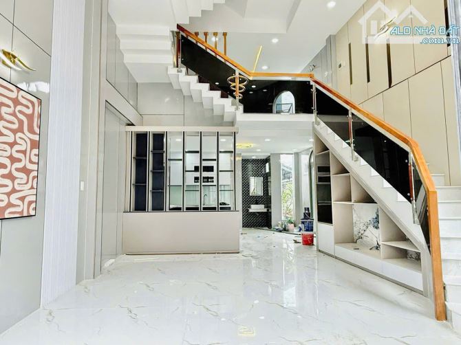 Biệt Thự 3 Mặt Hẻm, Ngang 8m, Nguyễn Ảnh Thủ , Quận 12, HXT Thông, 8x14m, Nhỉnh 6 tỷ - 2