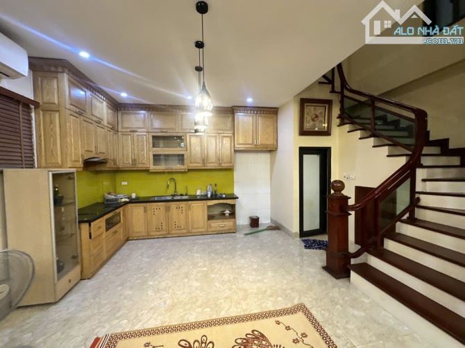 NHÀ ĐẸP VIỆT HƯNG 45M2 6,5 TỶ, NHÀ DÂN XÂY CHẮC CHẮN, VỊ TRÍ ĐẸP, CÁCH Ô TÔ TRÁNH 20M - 2