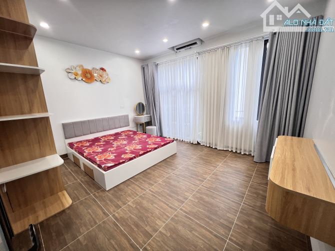 CHỈ 6.xx tỷ - 5 TẦNG - DÂN XÂY - XEM LÀ MÊ 👉 HIẾM - #VIỆTHƯNG - Full công năng👉 3 phòng - 1