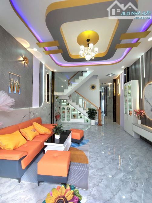 Nhà Mới 1 Lầu 4,5 x 20m, 4 Phòng Ngủ Đường Xe Hơi Thông Nhiều Hướng. Sổ Hồng Hoàn Công Rẻ - 2