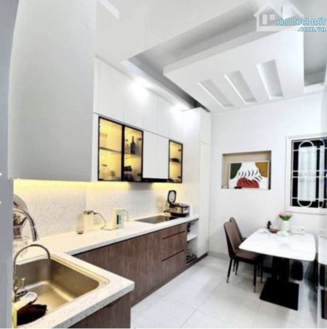 43 m2 x 5 Tầng Phố TÔ VĨNH DIỆN ngÕ Rộng Ô tô Giá 12,7 tỷ - 2