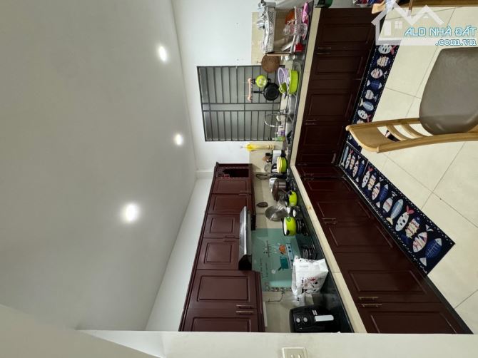 Bán nhà Tân Bình, ngay Phan Huy Ích, Phường 15, Ô tô vô nhà, Diện tích 66m2, 5 Tầng. Giá 7 - 2