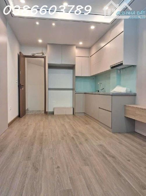 SIÊU PHẨM HOA LÂM 6TẦNG - Ô TÔ VÀO NHÀ Ở CỰC SƯỚNG - ĐT GIỮ TIỀN ỔN ĐỊNH - 2