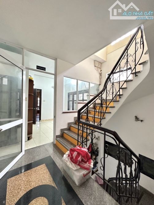 BÁN NHÀ MẶT TIỀN NGUYỄN THỊ HUỲNH - PHÚ NHUẬN -  3 TẦNG  - 4M × 19M - 19.X TỎI - 2