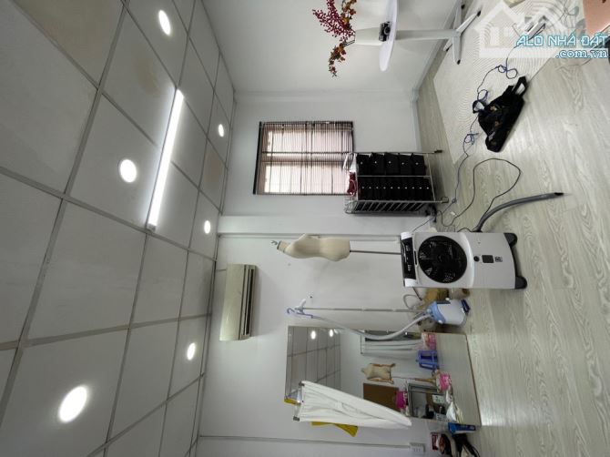 BÁN NHÀ HẺM XE HƠI NGUYỄN THỊ HUỲNH - PHÚ NHUẬN - 3 TẦNG - 102M2 - 9.X TỎI - 2