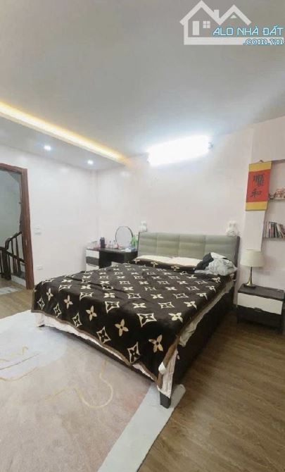 11 tỷ. NHÀ ĐẸP DƯƠNG QUẢNG HÀM 43M² – Ở NGAY – FULL NỘI THẤT – GẦN Ô TÔ - 2