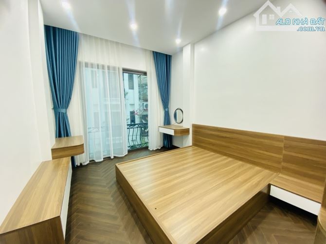 CẦN THANH KHOẢN NHANH NHÀ TRƯƠNG ĐỊNH 65M- 5 TÀNG THANG MÁY 12.5 T - 2