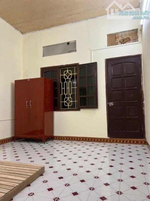 Bán Gấp Nhà 3 Tầng Khu Phân Lô Ôtô Phố Minh Khai. 64m2 - MT:4m. Cách phố 15m, sổ vuông đep - 2