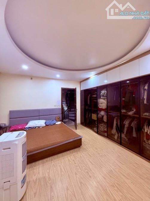 Bán nhà mặt phố Hoàng Quốc Việt 52m2, 6 tầng, mặt tiền 5.2m, kinh doanh đỉnh - 2