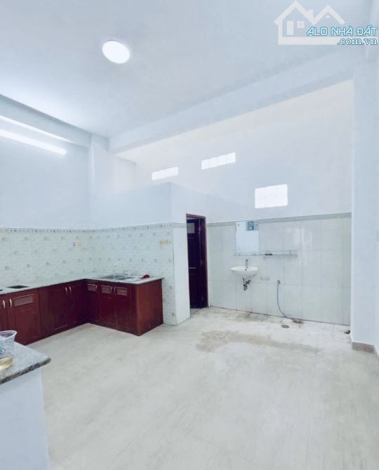 Nhà 80m2, HXH, Đường Kha Vạn Cân, P. Linh Đông, Thủ Đức. Chỉ 7.3 tỷ. - 2