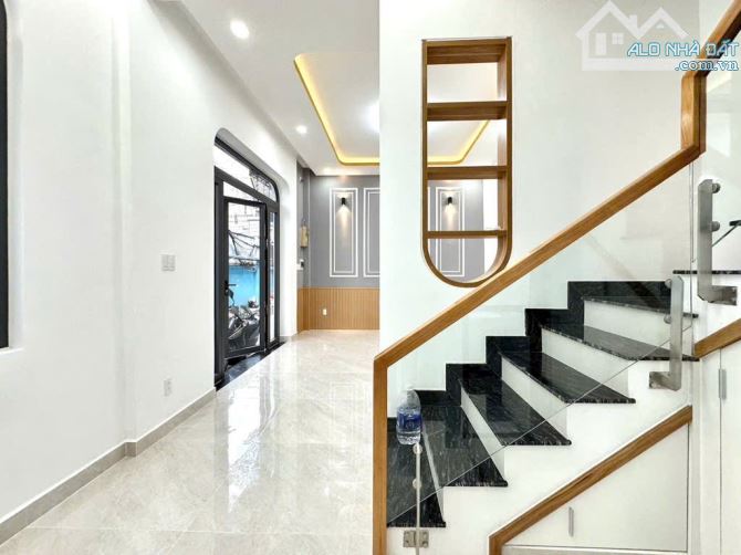🏩 MẶT TIỀN HỤT LÔ GÓC TRẦN QUANG KHẢI - 3 TẦNG BTCT NGANG 4.2M - SỔ A4 - NHỈNH 9 TỶ - 2
