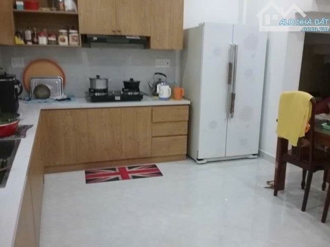 NHÀ 4 TẦNG NỞ HẬU ĐẸP, NỘI THẤT CAO CẤP.GẦN NGÃ 4 QUANG TRUNG GIÁ 7 TỶ 8 - 2
