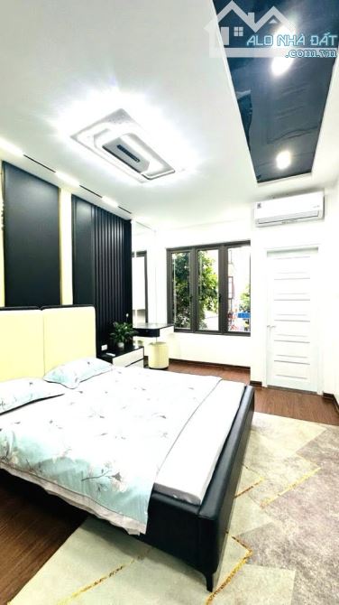 32m2, 8 TỶ HƠN - GẦN PHỐ, BA GÁC ĐỖ CỬA, 5 tầng mới - CẦU GIẤY - 2