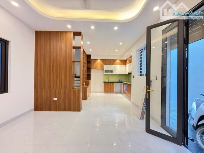 Siêu phẩm cần chuyển nhượng xây 6 tầng lô góc ôtô tránh kinh doanh ở dương quang hàm - 2