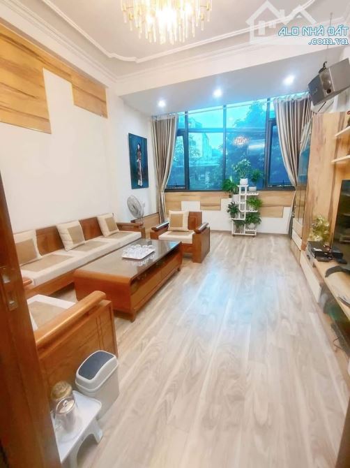 14,8 T Ỷ NGUYỄN CHÍ THANH 45M 5 TẦNG-PHÂN LÔ-OTO TRÁNH-VỈA HÈ-KINH DOANH-THANG MÁY - 2