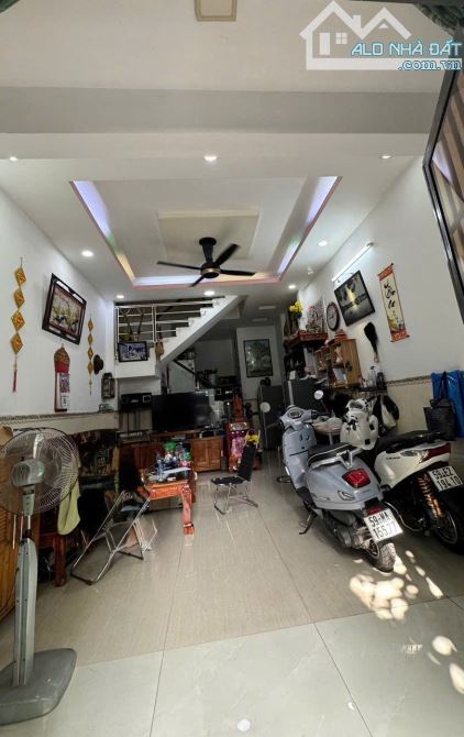 Bán nhà mặt tiền Kinh Doanh Đ số 5 BHH giáp Tân Phú 80m2,4Tầng Nhỉnh 10 tỷ - 2
