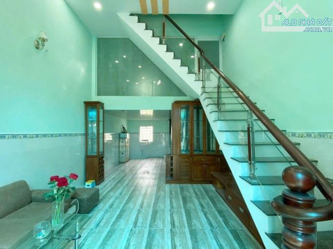 Bán nhà 1 trệt lững 1 lầu DT 73m2 cuối hẻm đường xe hơi gần đường Lã Xuân Oai Q.9 - 2