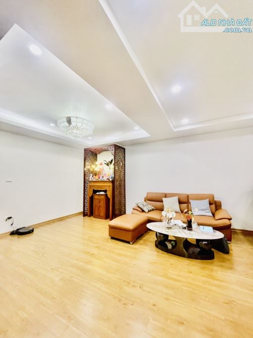 Bán căn hộ chung cư Xuân La - Tây Hồ, 102m *3 ngủ, full tiện ích, full nội thất, 9.9tỷ - 2