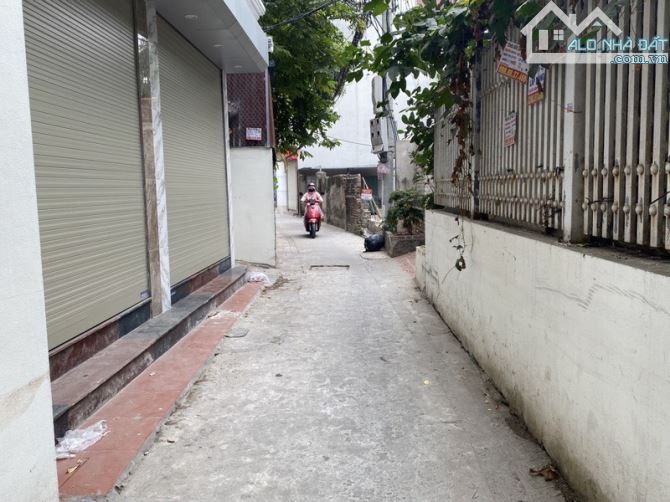 Bán gấp nhà phố Bát Khối ô tô DT 35m2 nhà 5 tầng giá 6.8 tỷ - 2