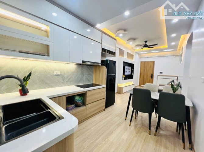 CHÍNH CHỦ BÁN CĂN HỘ 2PN - 2WC FULL NỘI THẤT CAO CẤP, VIEW ĐẸP KĐT LINH ĐÀM - NHỈNH 4,7 TỶ - 2