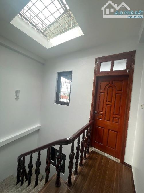 BÁN NHÀ ĐÀM QUANG TRUNG - LONG BIÊN - 37.6M2 - CÁCH Ô TÔ 8M - GẦN TRƯỜNG HỌC - 6.2 TỶ T - 2