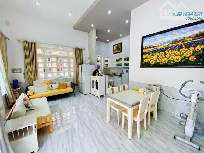 Bán NHANH biệt thự VIP đường Cô Giang Phường Lâm Viên- Đà Lạt chỉ 12,5tỷ cách Hồ Xuân Hươn - 2