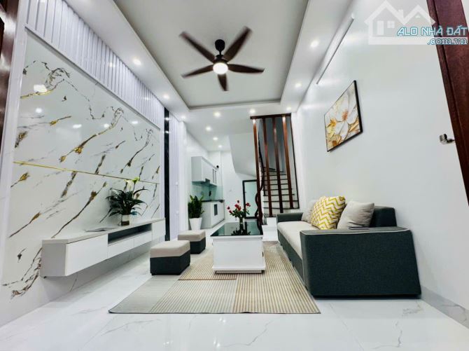 SIÊU HIẾM CỔ NHUẾ – 57M² – MT 4M – GIÁ 8,1 TỶ  – Ngõ rộng, thẳng tắp – Chỉ vài bước ra p - 2