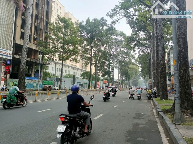 H.iếm - Nhà 7 Tầng - Góc 2MT - Trần Hưng Đạo, Quận 1 - DT: 4,2m x 16m - Giá: 57 Tỷ - 3