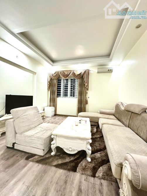 Nhà 4 tầng mặt ngõ 231 Văn Cao full nội thất cho thuê - 3