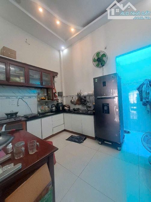 🌺Nhà 3 tầng đường THẠNH LỘC 15 phường TL Q12, dt 180m2 (12mx17m) Hẻm ô tô SẴN DÒNG TIỀN - 3