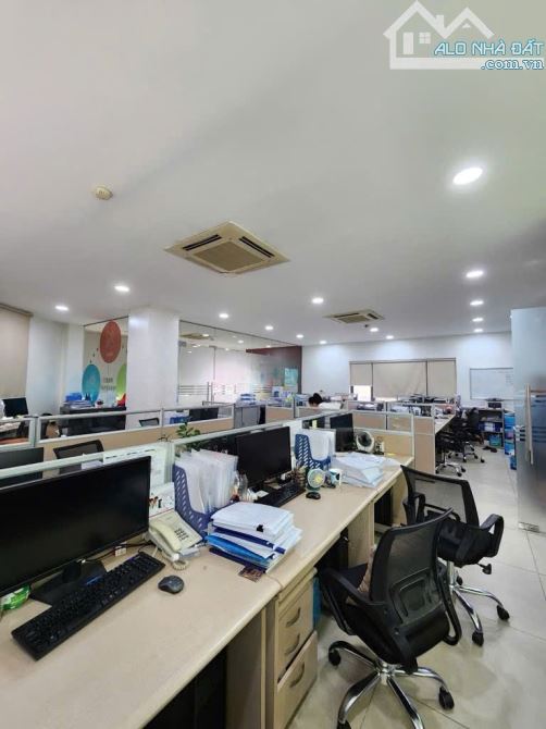 BÁN TOÀ NHÀ LÔ GÓC VIP - MẶT PHỐ THỌ THÁP - KĐT DỊCH VỌNG 210M 7 TẦNG 150 TỶ - 3