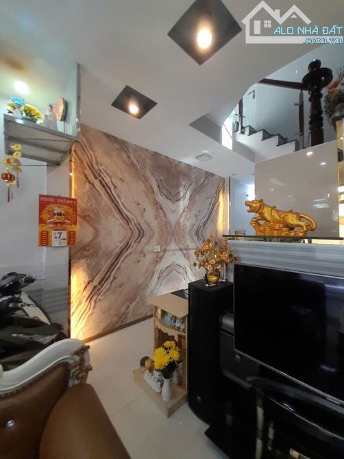 NHÀ ĐẸP HOÀNG MINH ĐẠO - 4X17.2M - 4 TẦNG - CHỈ CÓ 8 TỶ - HẺM XE HƠI - 3