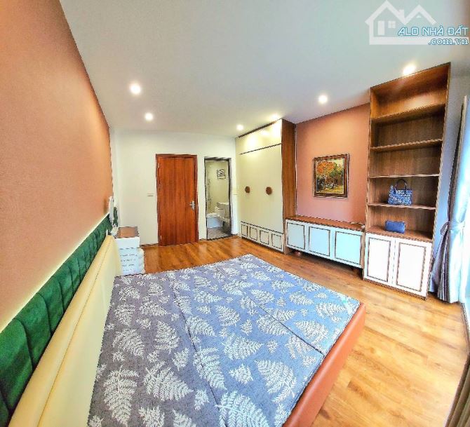 Bán nhà 5 tầng Đàm Quang Trung Long Biên ,ô tô đỗ cổng , chỉ nhỉnh 7 tỷ - 3