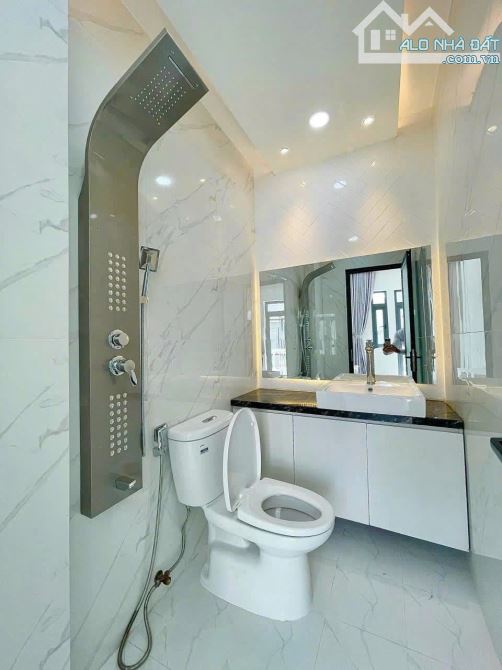 Nhà đẹp 4 tầng gần Metro - Ô tô đậu tận cửa - 7.2 tỷ - 3