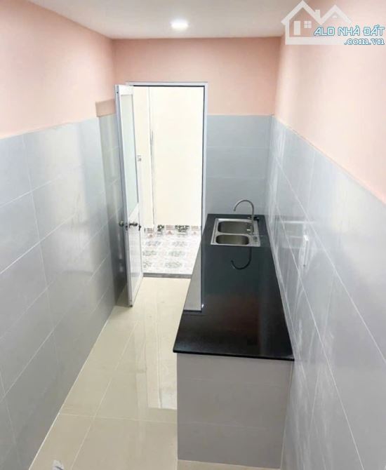 NHÀ 2 TẦNG BTCT MỚI XÂY - 40M2 - GẦN CHỢ PHẠM VĂN BẠCH TÂN BÌNH 3.9 TỶ - 3