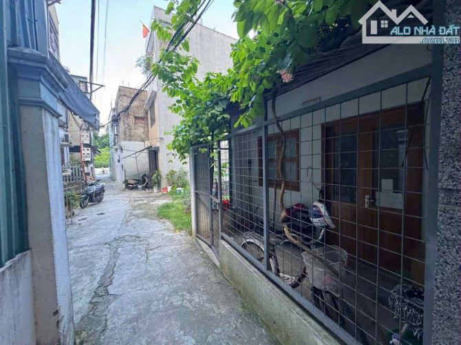 Bán đất phúc lợi, ngõ to, gần phố, tặng nhà c4 cho thuê - 3