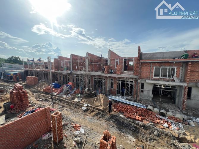 NHÀ LẦU GẦN HOÀN THIỆN GIÁ CỰC MỀM NGAY TRUNG TÂM - 3