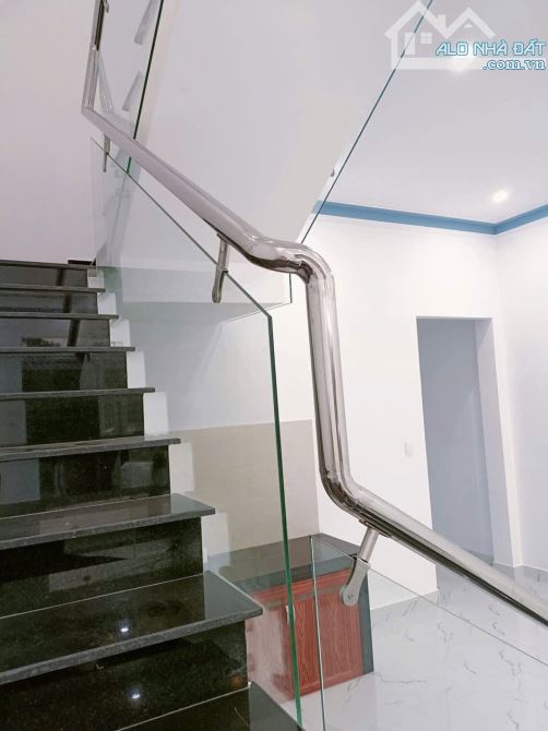 Chủ gửi bán căn nhà gần ngã ba Lộc Sơn - 3